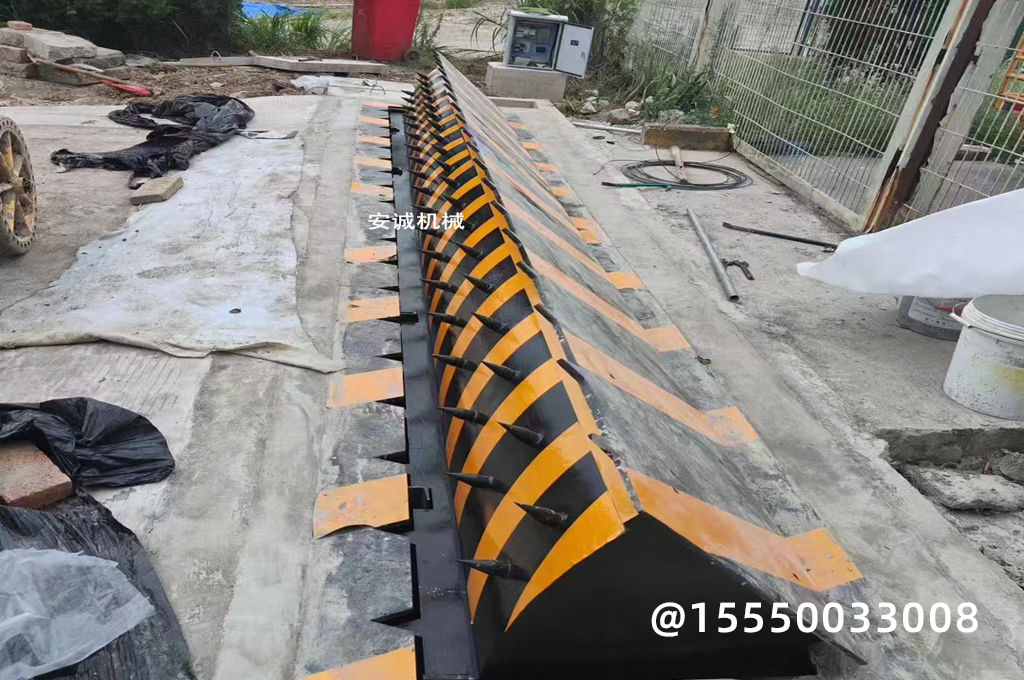 航空油庫防靜電路障機(jī)(圖1)