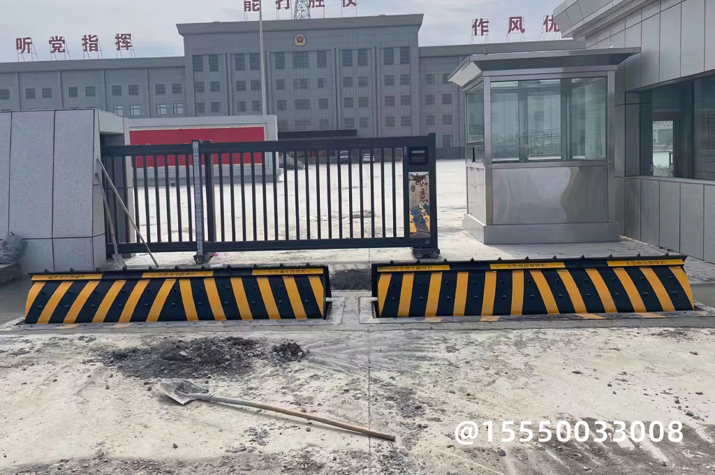 社區(qū)微型消防站路障機(jī)(圖1)