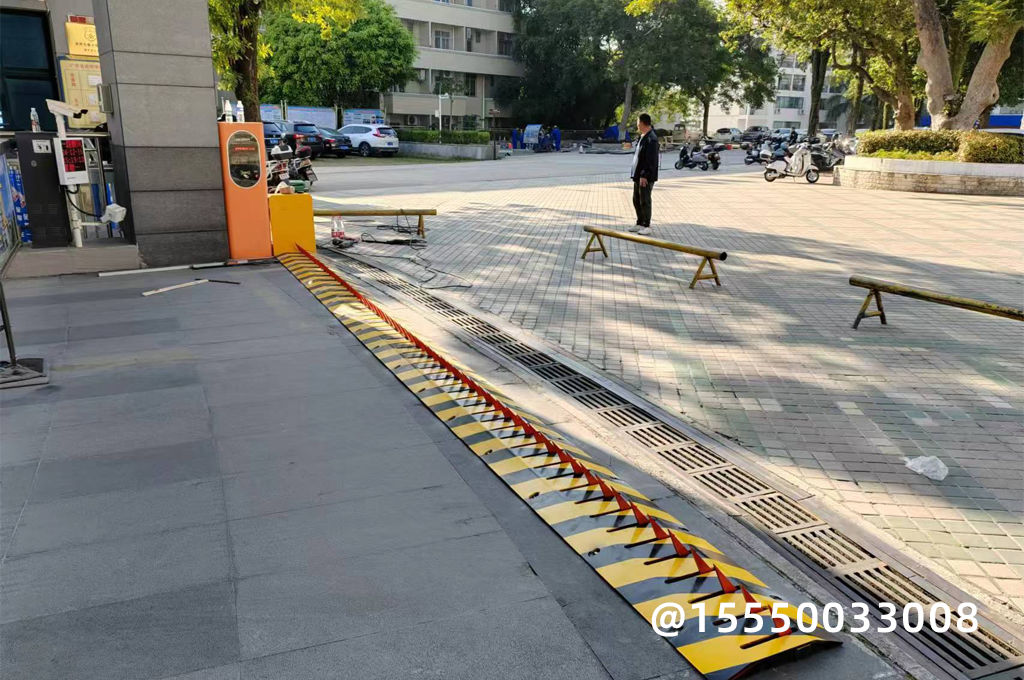 化工廠空分塔免預埋破胎器(圖1)